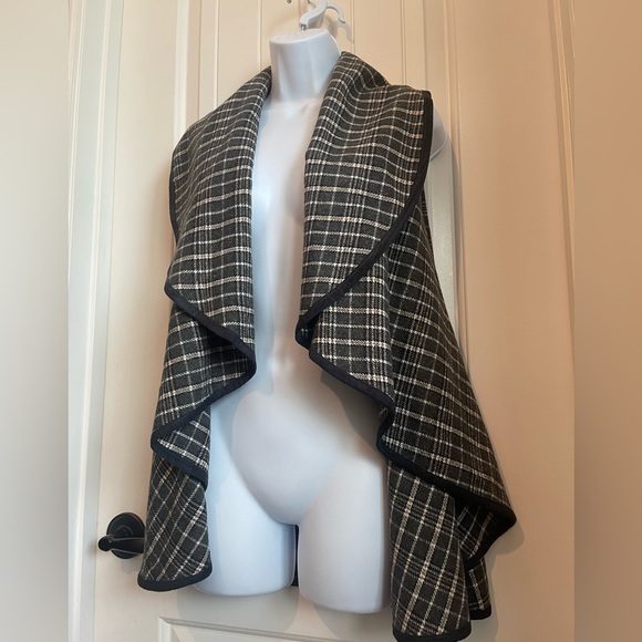 Alter'd State Lawson Open Waterfall Vest NWT - Picture 3 of 12